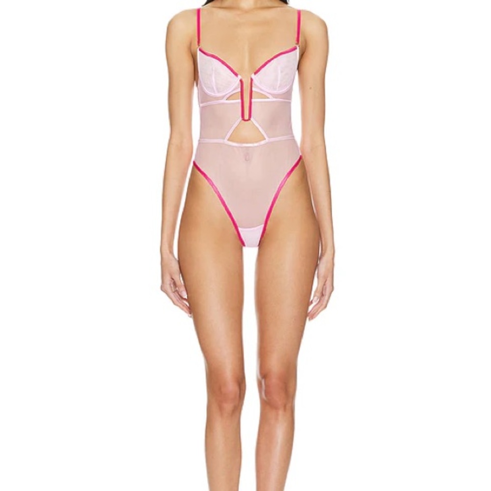 NWT Joni Bodysuit in Fuchsia Pink & Pirouette Pink
BLUEBELLA (size 32DD/E) - Picture 9 of 9